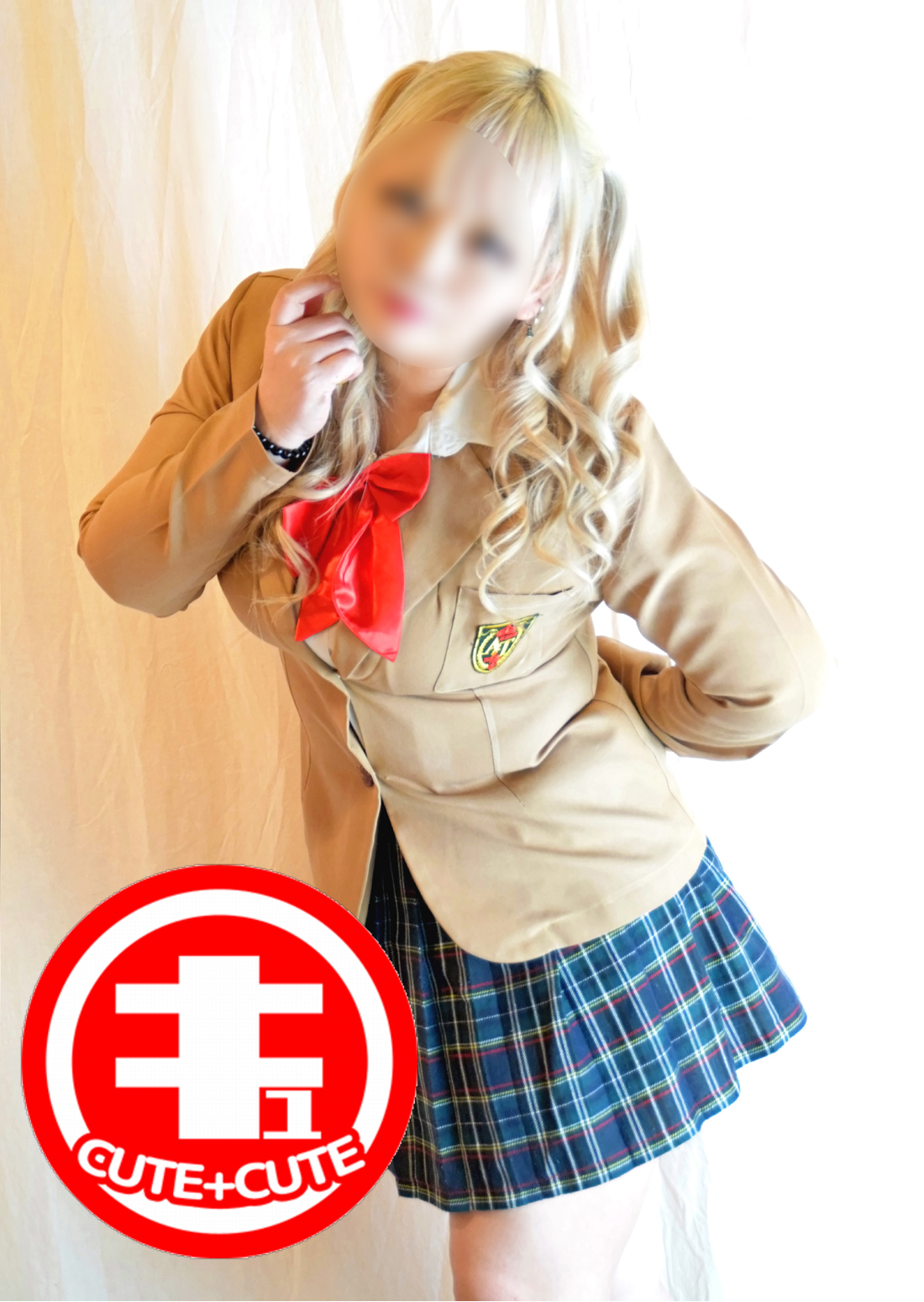 女性スタッフ画像